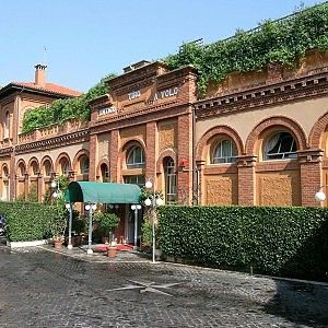 Tiro al volo, il palazzo conteso: il Tar lo restituisce al Comune