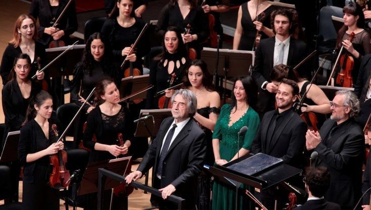 Standing ovation per Muti al PalaDozza