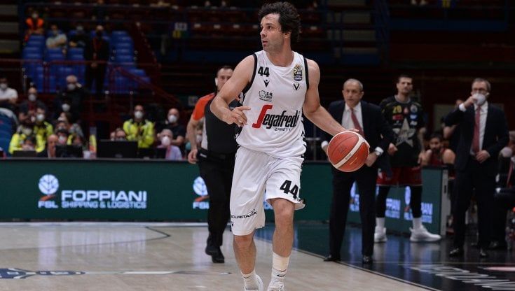 Basket, finale scudetto: la Virtus Bologna sbanca ancora il Forum, Milano ko 72-83 e sotto 2-0