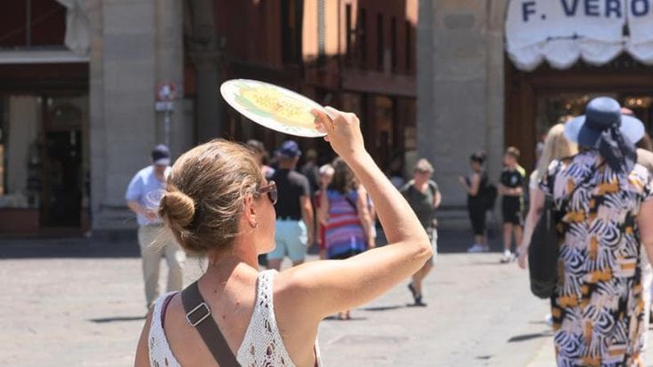 Caldo, a Bologna un piano salvavita. L’Ausl: “Il problema è la durata delle ondate di calore”