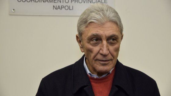 Primarie Napoli: Bassolino non va al confronto, ma lancia il suo messaggio in tv: "Io mi sento sindaco, non rifarei il presidente di Regione o il parlamentare"