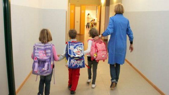 Miur: "Il preside può nominare un supplente bidello ma sotto la sua responsabilità"