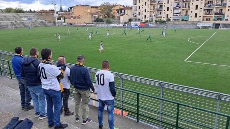 “Per sempre con noi”, in campo con le maglie che salutano Mattia