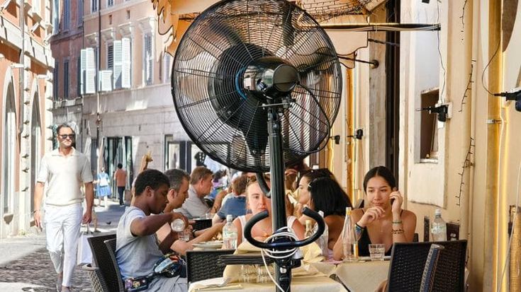 Roma, i giorni del caldo record, malori e strade roventi. Oggi attesi 40 gradi