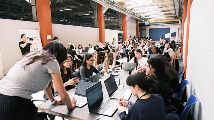 “Hackher”, le ragazze si sfidano a colpi di tecnologia: “Anche così colmiamo il gender gap”