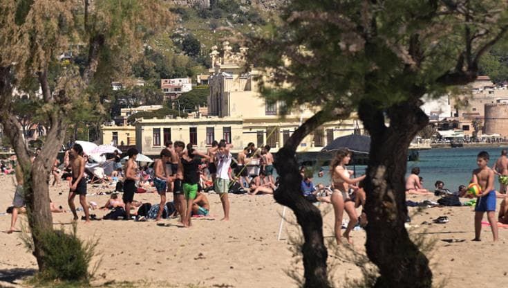 Mondello, l’Italo-Belga si riprende la spiaggia. Il Cga: “Senza cabine pericolo per la sicurezza”