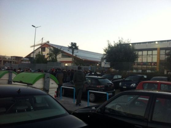 Molfetta, chiusa zona commerciale.<br />I 'forconi' sgomberano le aziende