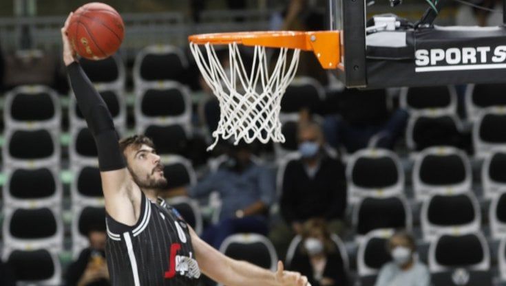Adams primattore, la Virtus vola ad Anversa