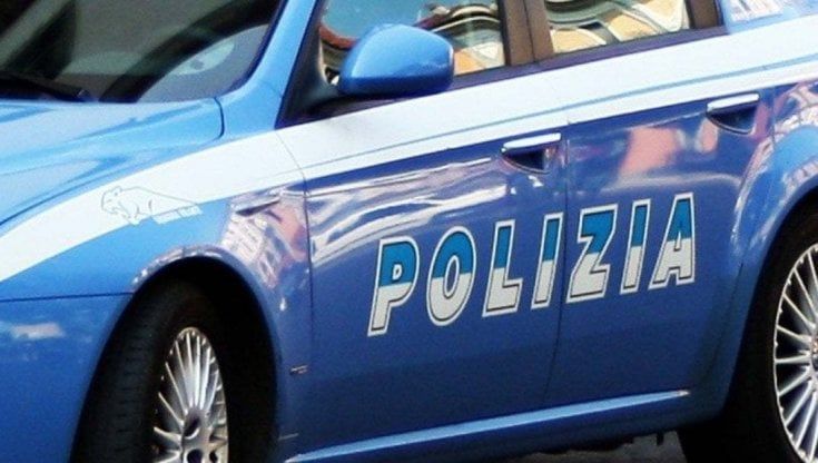 Milano, usavano la figlia di 10 anni per rubare nei negozi di lusso: arrestati genitori