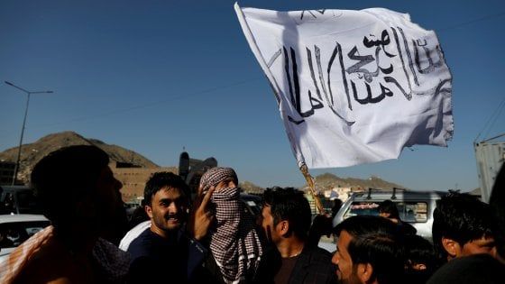 Afghanistan, attacco dei talebani: 20 poliziotti morti e 23 feriti