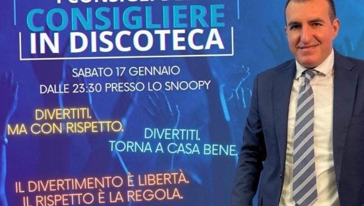 Tour del consigliere regionale Paldino in discoteca: “Dono ai ragazzi etilometri e profilattici”
