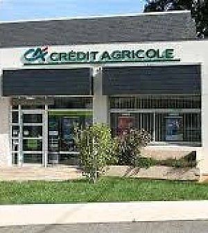 Cr&eacute;dit Agricole torna all'utilebene anche Cariparma