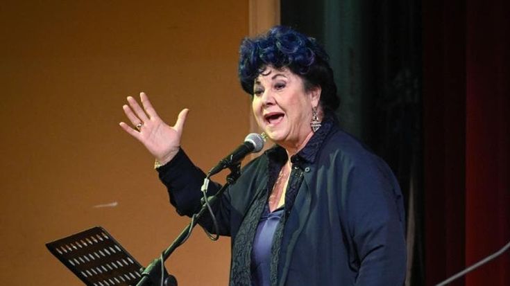 Marisa Laurito: “Docce fredde per battere l’afa”