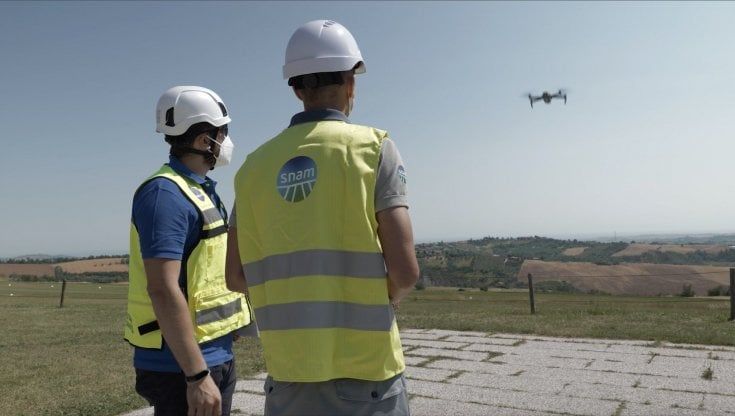 Snam inaugura il primo TecHub: la rete del futuro parte da Bologna