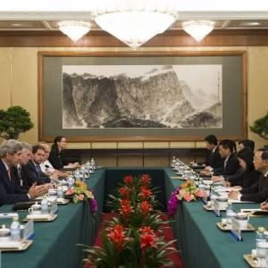 Cina-Usa, Pechino a Kerry: "Irremovibili" su isole contese nel mar Cinese meridionale