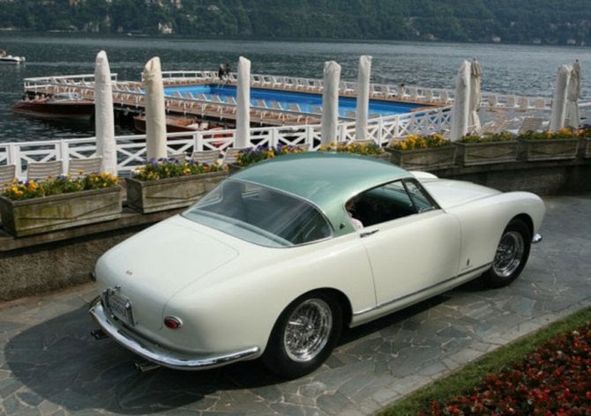 Livrea #14, ispirata alla Ferrari 250 GT Pinin Farina coupé del 1956
