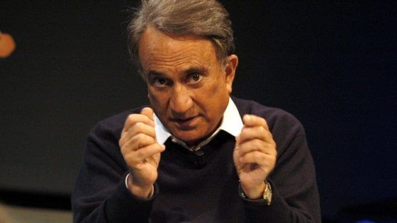 Milano, fotoricatti hot a Mediaset: 2 anni e 3 mesi a Emilio Fede. Seconda condanna in tre giorni