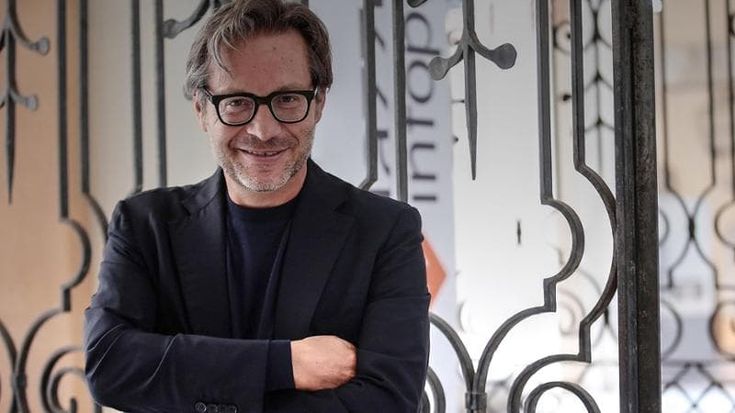 “La luce e l’onda” di Massimo Recalcati: caro maestro insegnaci a fallire e a desiderare