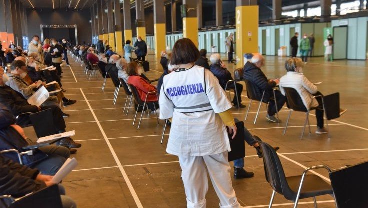 Liguria, sospeso un lotto di Astrazeneca 