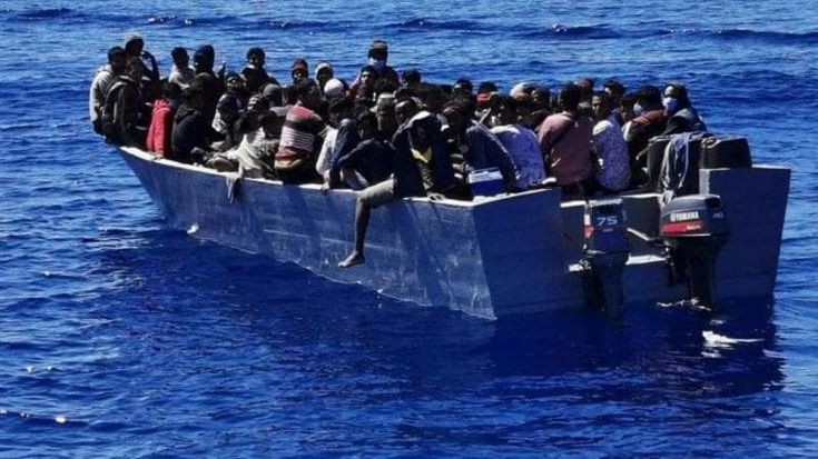 Migranti, l’Italia tra i Paesi Ue sotto pressione: nel 2026 avrà diritto a soldi e ricollocamenti