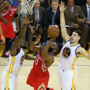 Basket, playoff Nba: a Houston non basta Harden, Golden State vola sul 2-0