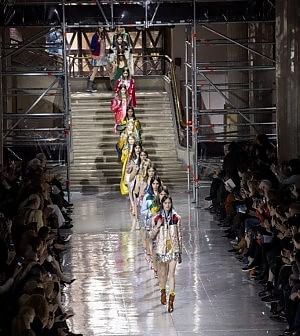 Mediobanca: "Moda in Italiaindustria cresce pi&ugrave; media"