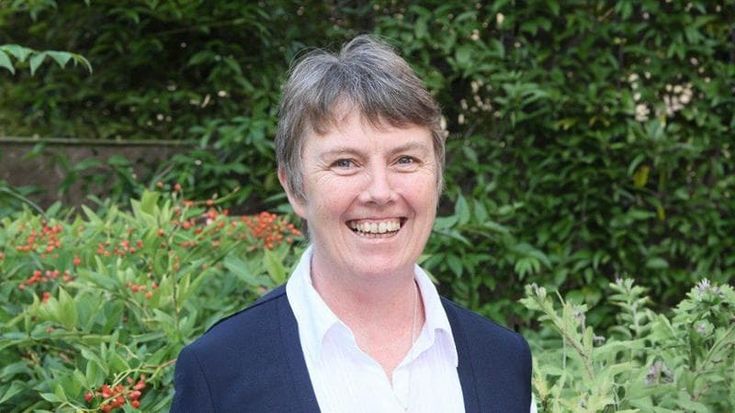 Un'altra donna ai vertici in Vaticano, Leone nomina una suora irlandese alle Opere missionarie