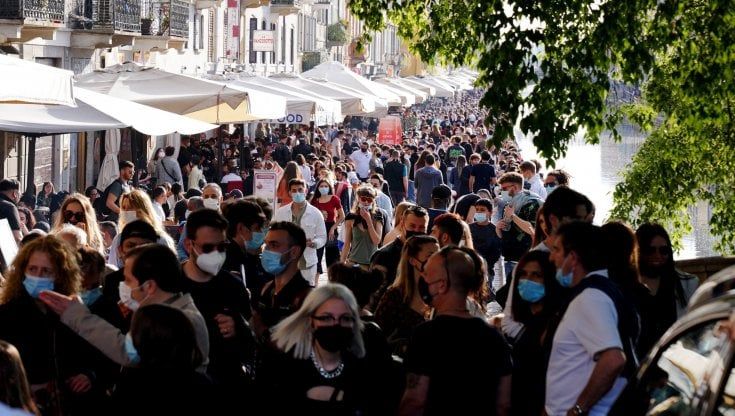 Finisce il coprifuoco arriva il piano antimovida violenta: daspo per chi partecipa a risse e chiusura dei locali che non rispettano le regole Covid