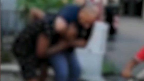 Vicenza, convalidato arresto del ragazzo preso per il collo da un poliziotto. Il giovane: "Mi ha aggredito"