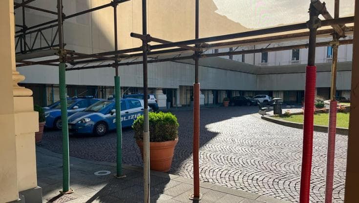 Crocierista in carrozzina cade vicino a un cantiere a Ponte dei Mille, muore in ospedale