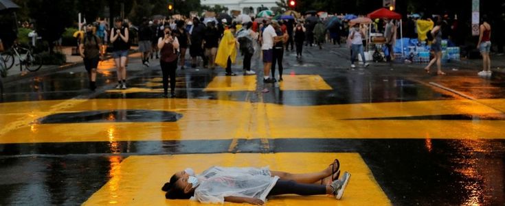 Washington  in piazza per la grande manifestazione antirazzista 