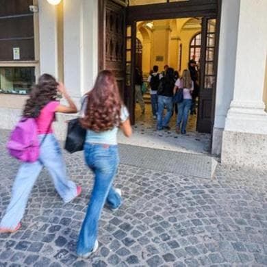 Un aiuto a scuola contro la violenza