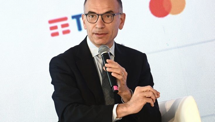 Letta ai giovani imprenditori: "Intervento choc su cuneo fiscale. Patto di maggioranza per ridurre inflazione e tasse sul lavoro"