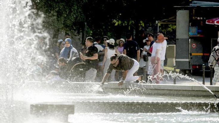 Caldo a Milano, l’anticiclone africano porta ancora le massime in alto. Il piano per i fragili