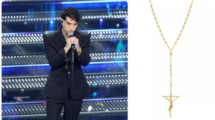 Dopo la polemica per la collana negata, Tony Effe sceglie per la finale un rosario di Tiffany