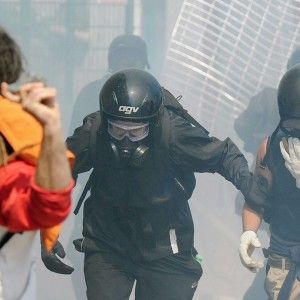 Maxiprocesso ai No Tav, un teste: "Lacrimogeni sparati sui manifestanti". La difesa: "Indagate sulla polizia"