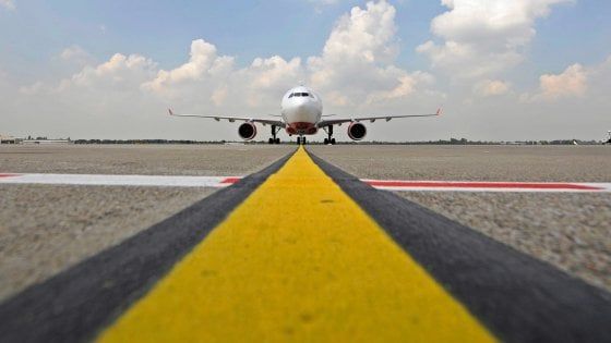 Aeroporti siciliani, il piano di Musumeci: due enti per gestirli e porte aperte ai privati