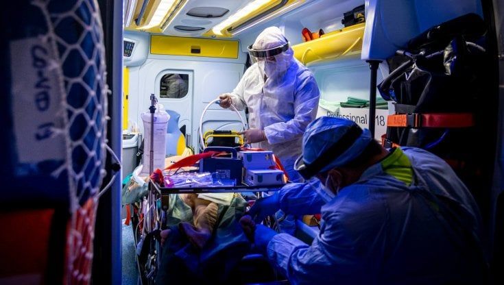 Virus, quota di contagiati in crescita e continuano ad aumentare i ricoverati