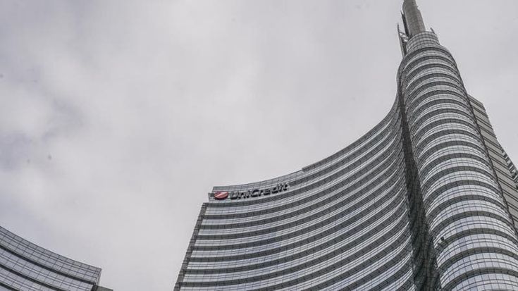 Unicredit da record, utile a 3,2 miliardi. Orcel: “Nessun piano per superare 10% in Generali”