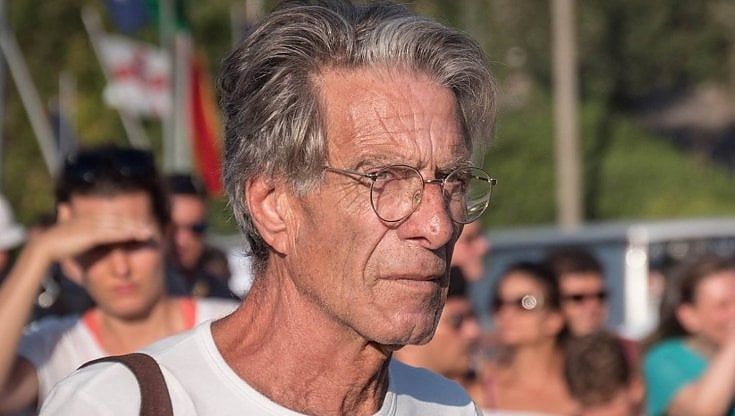 Ischia, lo sciopero della fame del parrucchiere: "Subito i vaccini: non possiamo aspettare gli eventi"