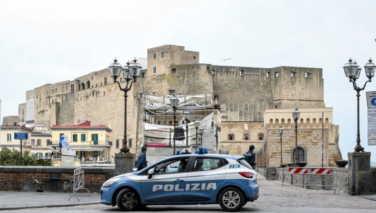 Napoli, Pasqua di controlli in strada