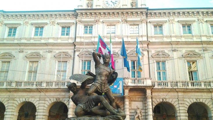 Addio al posto fisso in Comune. Gli interinali sono oltre 500 "assunti" ai tempi della pandemia