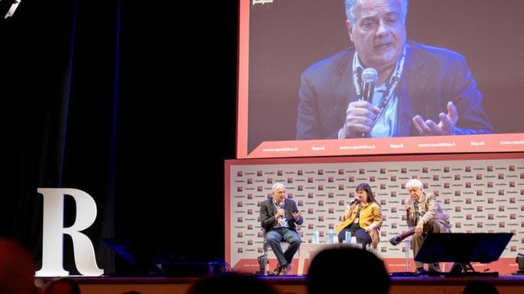 Repubblica delle Idee, Roberto Salis: “Non faccio politica, faccio il papà di Ilaria. Le sue condizioni sono ancora difficili, ma dopo 14 mesi ha ricevuto un phon”