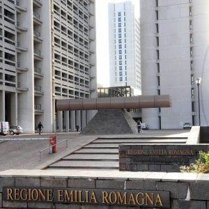 Regione, si timbra il cartellino anche al bar