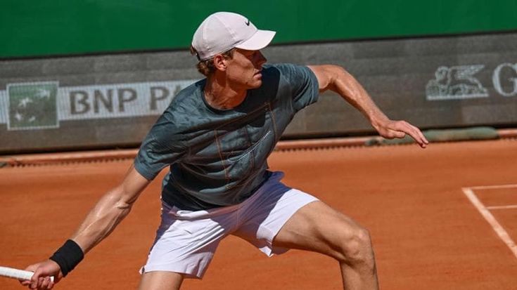 Sinner, esordio ok sulla terra rossa: a Montecarlo vince in doppio con Bergs