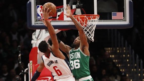 Basket Nba: Milwaukee cade a San Antonio. Doncic trascina Dallas, Jokic fa bella Denver