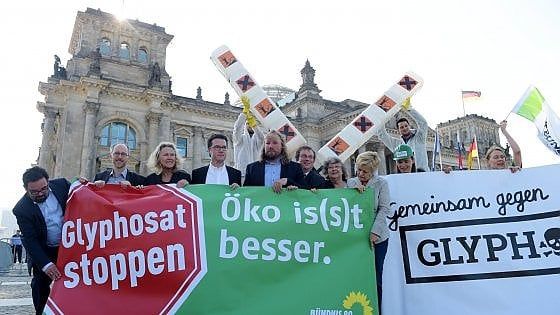 Glifosato, fumata nera. Rinviato il voto di Bruxelles sul pesticida 
