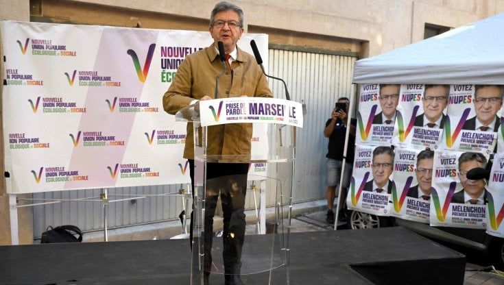 Elezioni legislative Francia, l’ora di Mélenchon : “Vinceremo noi, non Macron”