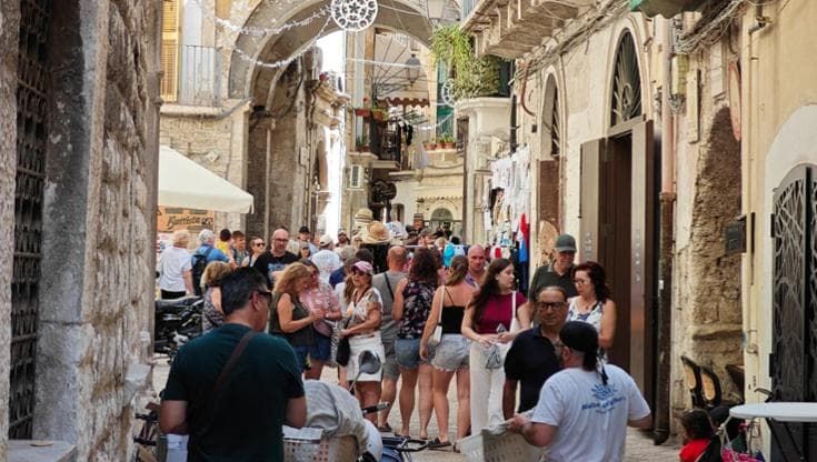 Affitti brevi, a Bari è corsa a mettersi in regola: “A rischio un proprietario di b&b su tre”