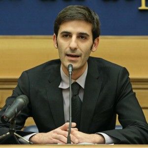 Villarosa: "&Egrave; un trucco, <br />lo Stato continuer&agrave; a pagare"